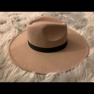 Nude Fedora